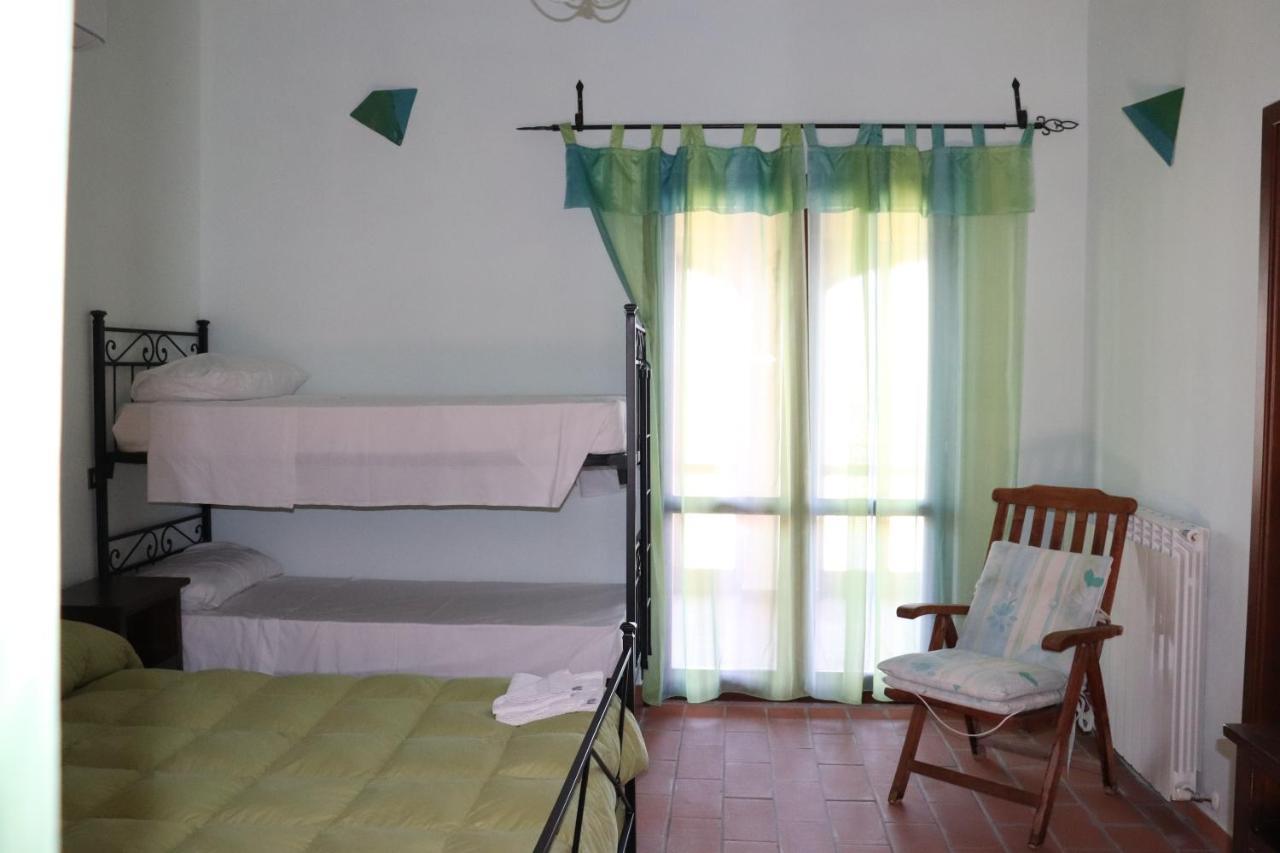 B&B Casale Roshlee Gualdo Cattaneo Kültér fotó