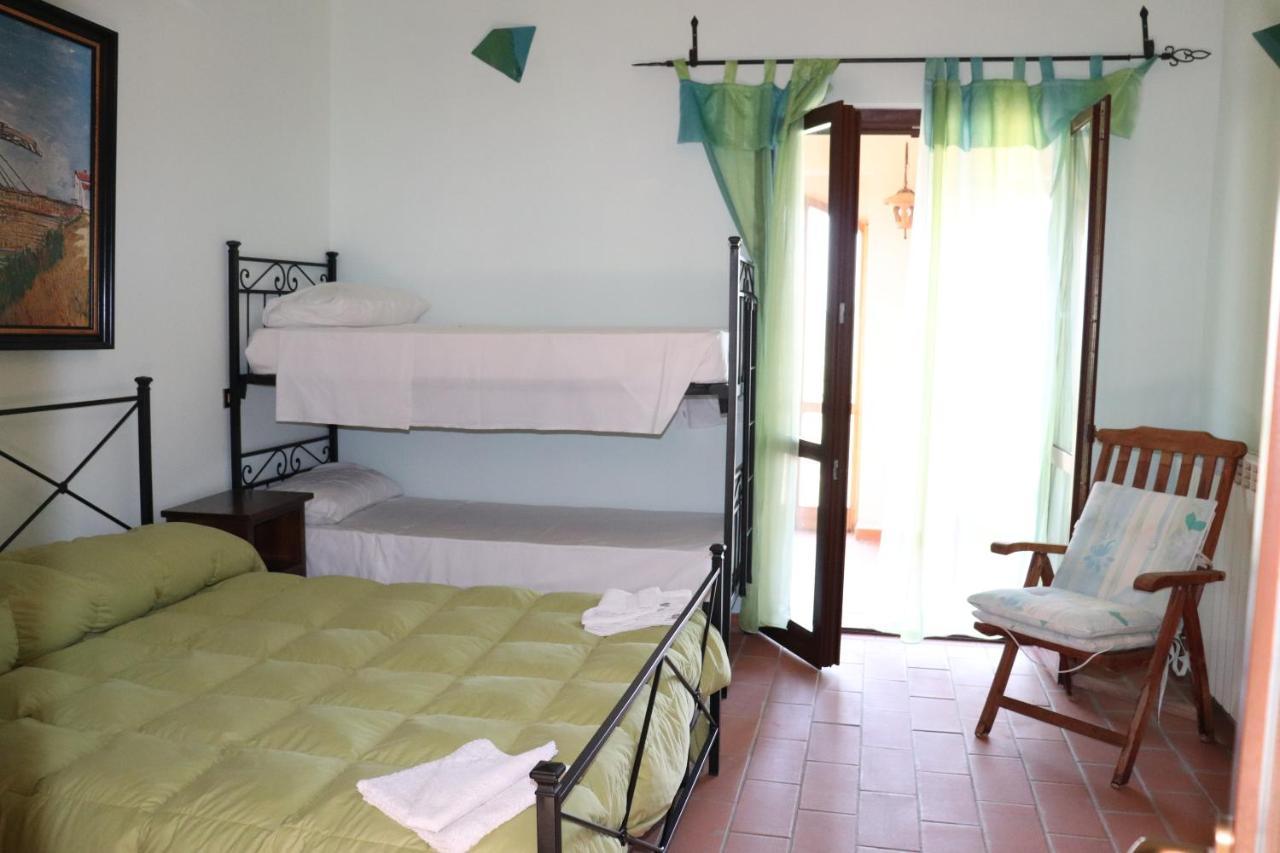 B&B Casale Roshlee Gualdo Cattaneo Kültér fotó