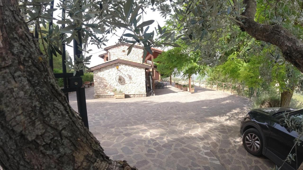 B&B Casale Roshlee Gualdo Cattaneo Kültér fotó